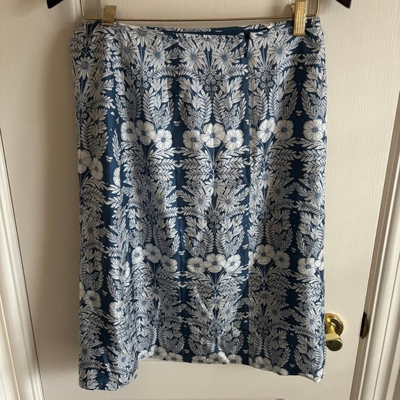 Abigail Borg x J.Crew Silk Skirt - Blue and White Print - Sz. 4 NWT - Picture 4 of 8